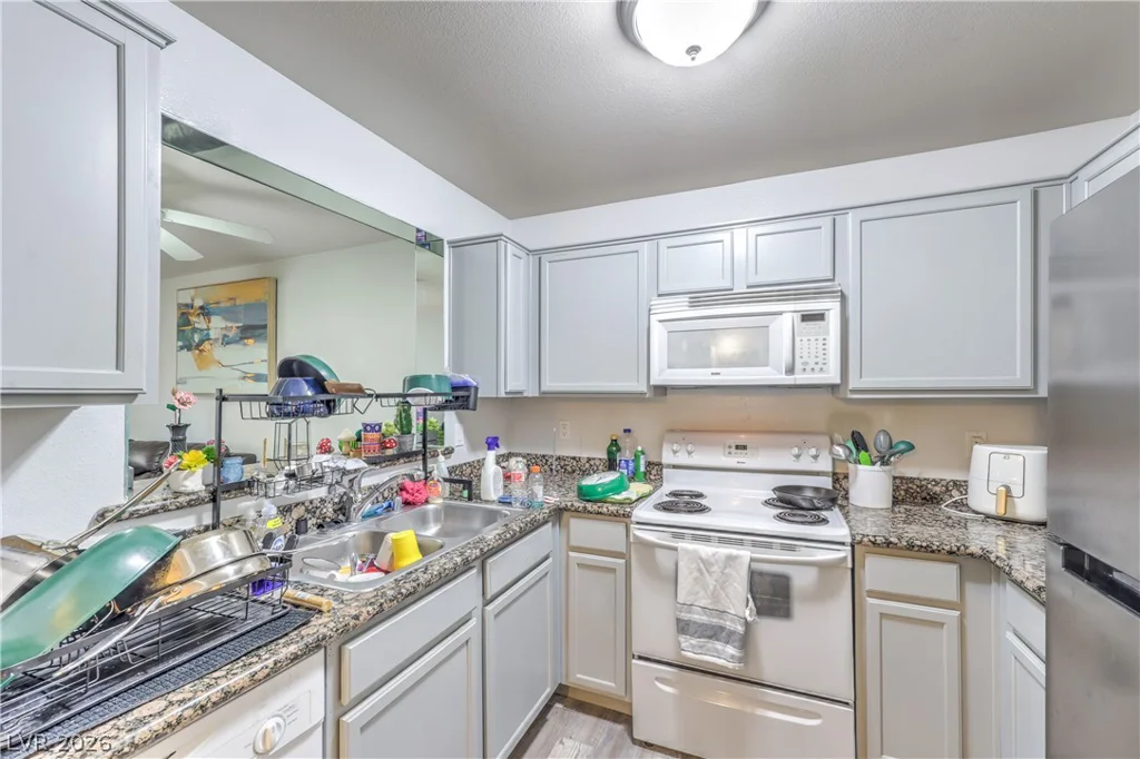 2101 Blue Breeze, Las Vegas, NV 89128