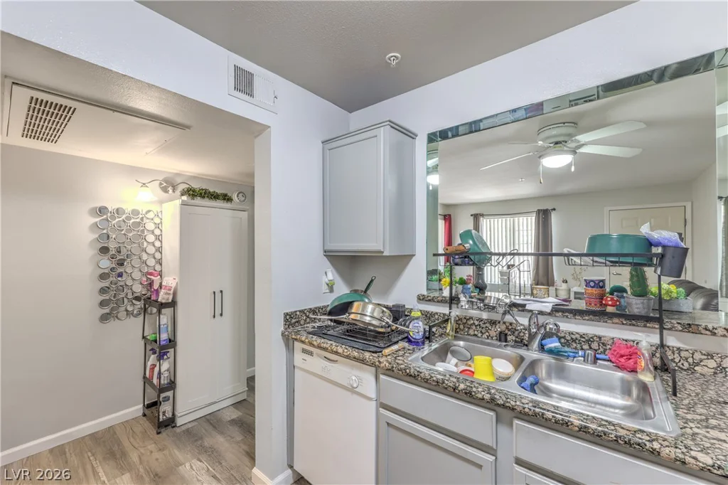 2101 Blue Breeze, Las Vegas, NV 89128