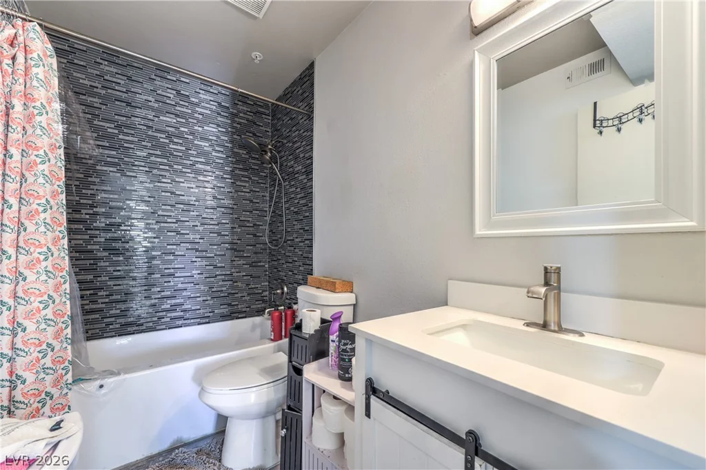 2101 Blue Breeze, Las Vegas, NV 89128
