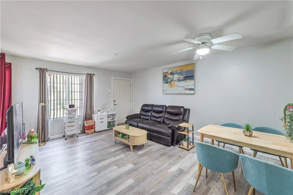 2101 Blue Breeze, Las Vegas, NV 89128