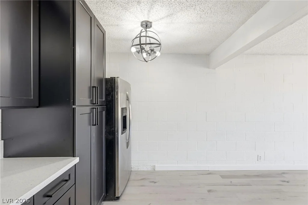 615 Royal Crest, Las Vegas, NV 89169