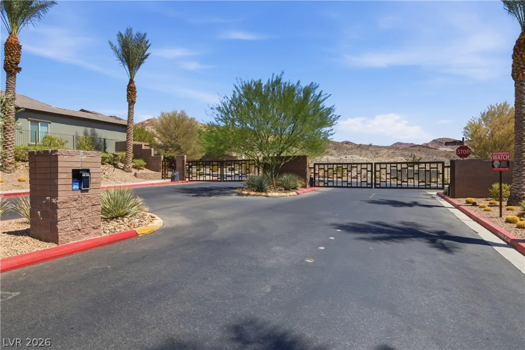 68 Strada Caruso, Henderson, NV 89011