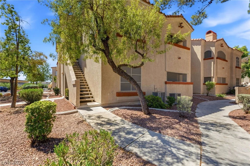 525 Indian Princess, Las Vegas, NV 89145
