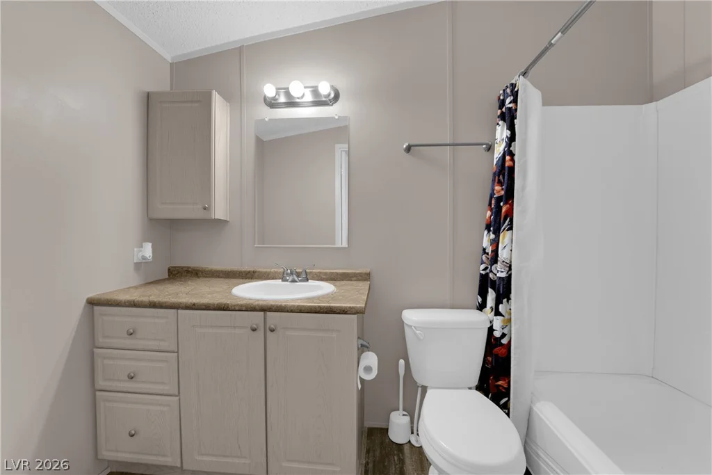 5240 Los Pinos, Las Vegas, NV 89122