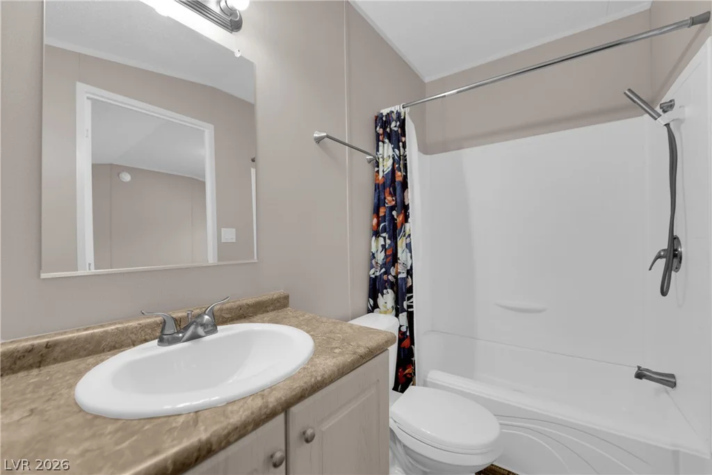 5240 Los Pinos, Las Vegas, NV 89122