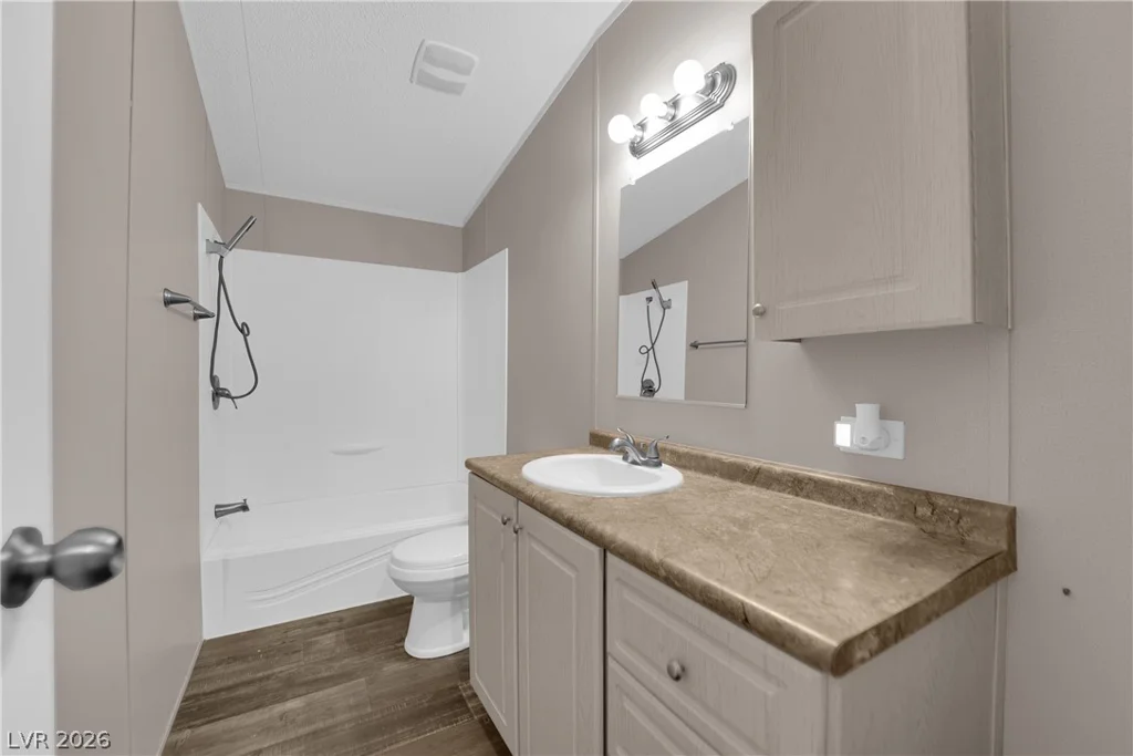 5240 Los Pinos, Las Vegas, NV 89122