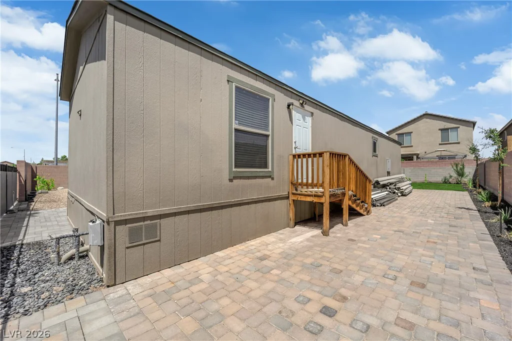 5240 Los Pinos, Las Vegas, NV 89122