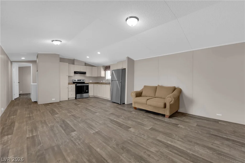 5240 Los Pinos, Las Vegas, NV 89122