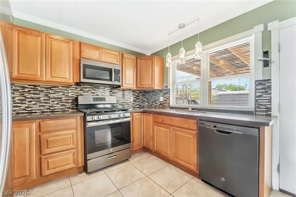 1649 Price, Henderson, NV 89011