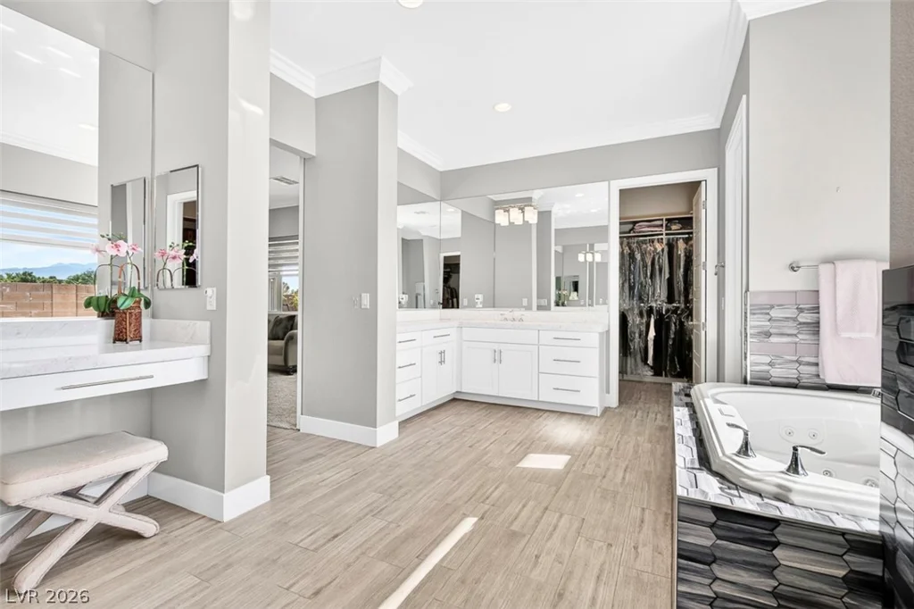 6291 Braided Romel, Las Vegas, NV 89131