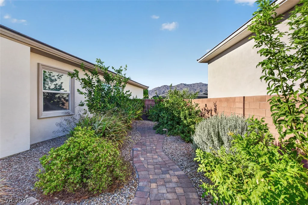 6291 Braided Romel, Las Vegas, NV 89131
