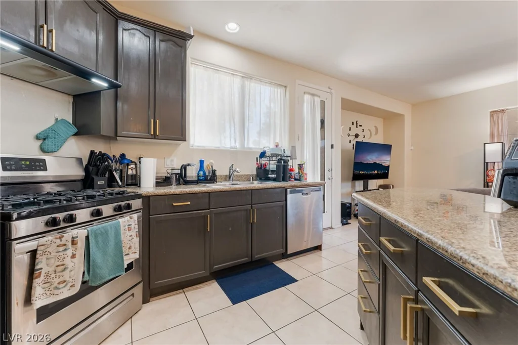 5537 Punto Del Castello, North Las Vegas, NV 89081