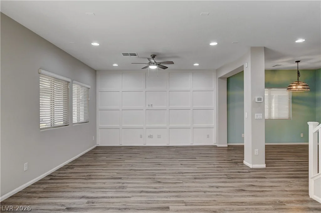 8355 Cozumel Creek, Las Vegas, NV 89113