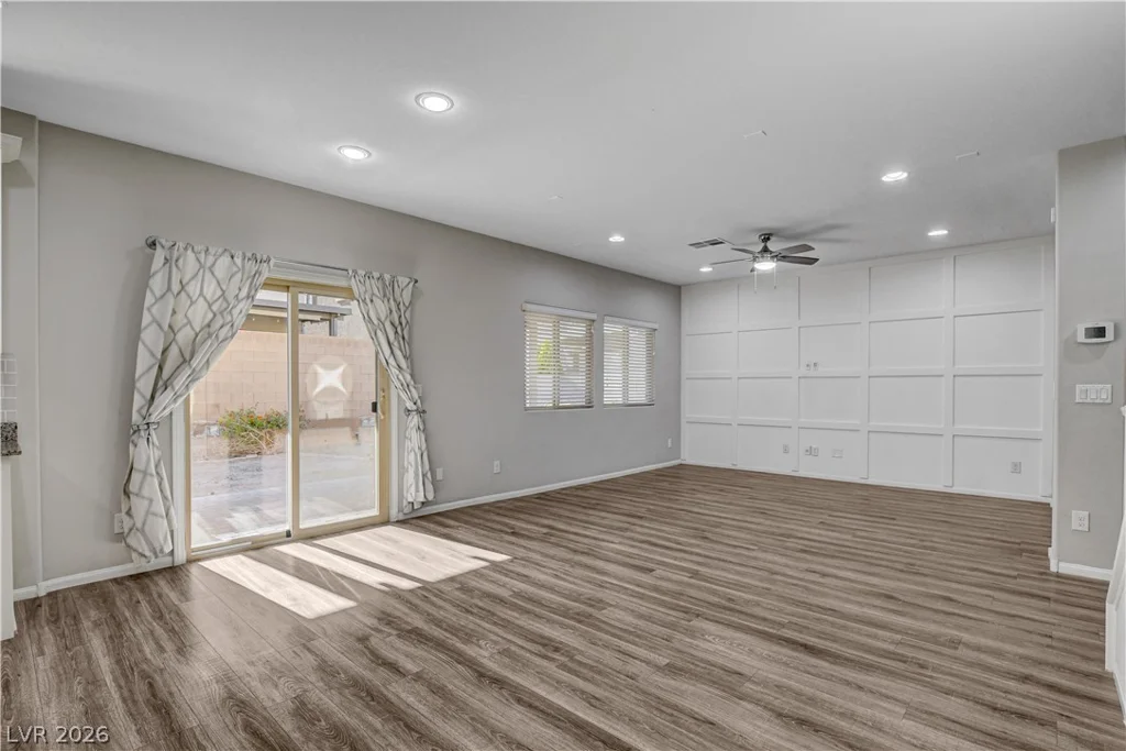 8355 Cozumel Creek, Las Vegas, NV 89113