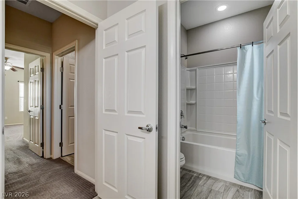 8355 Cozumel Creek, Las Vegas, NV 89113