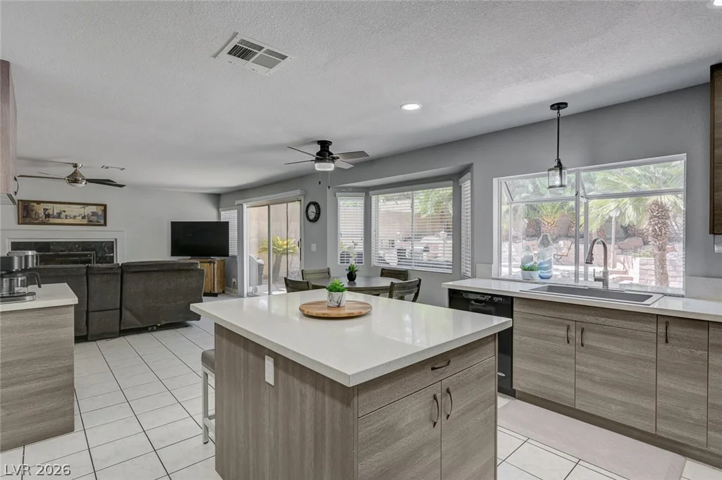 9920 Barrier Reef, Las Vegas, NV 89117