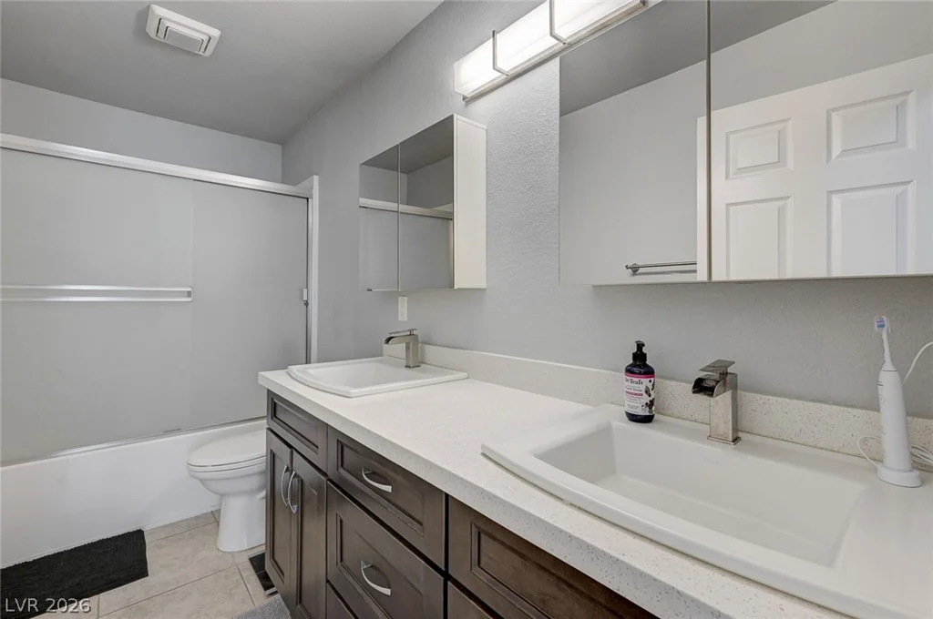 9920 Barrier Reef, Las Vegas, NV 89117