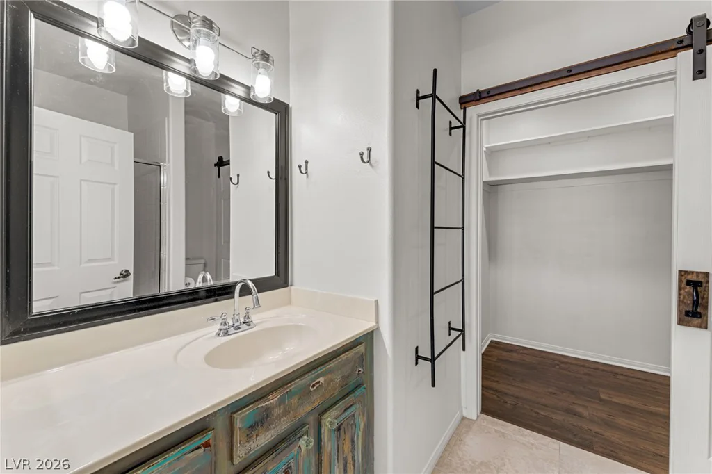 10515 Gold Shadow, Las Vegas, NV 89129