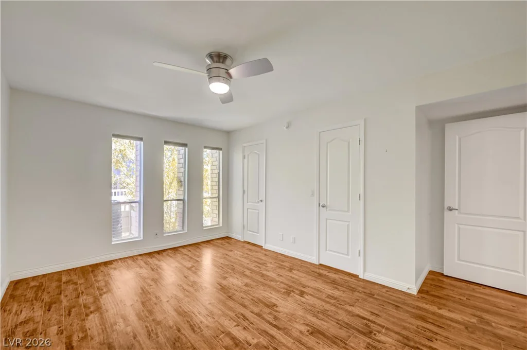 650 Oakmont, Las Vegas, NV 89109