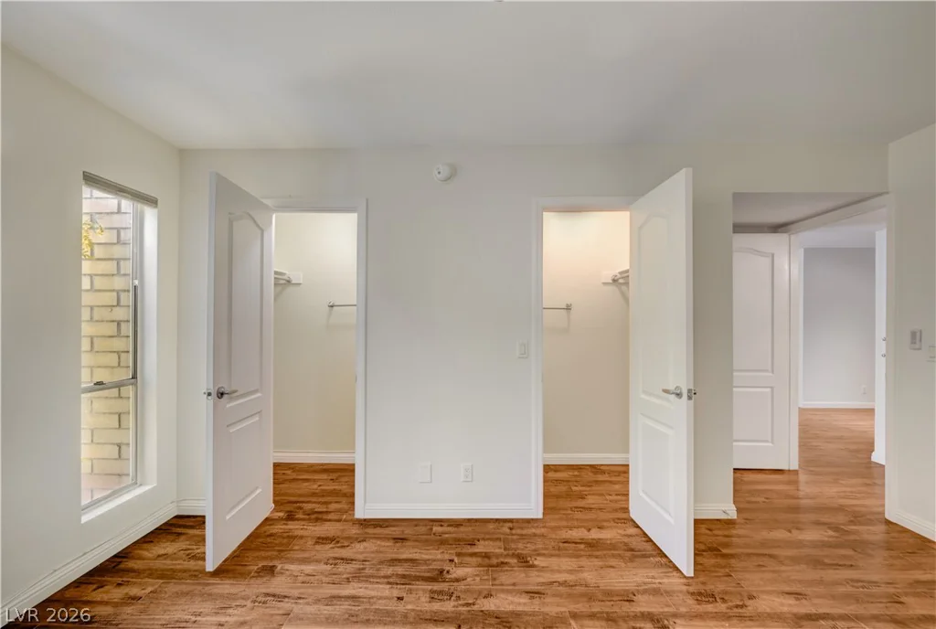 650 Oakmont, Las Vegas, NV 89109