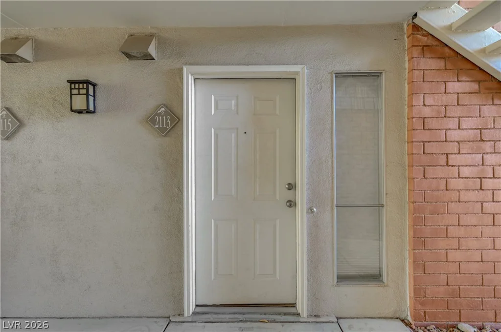 650 Oakmont, Las Vegas, NV 89109