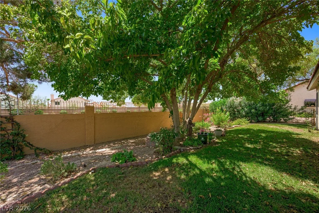 5621 Lost Tree, Las Vegas, NV 89130