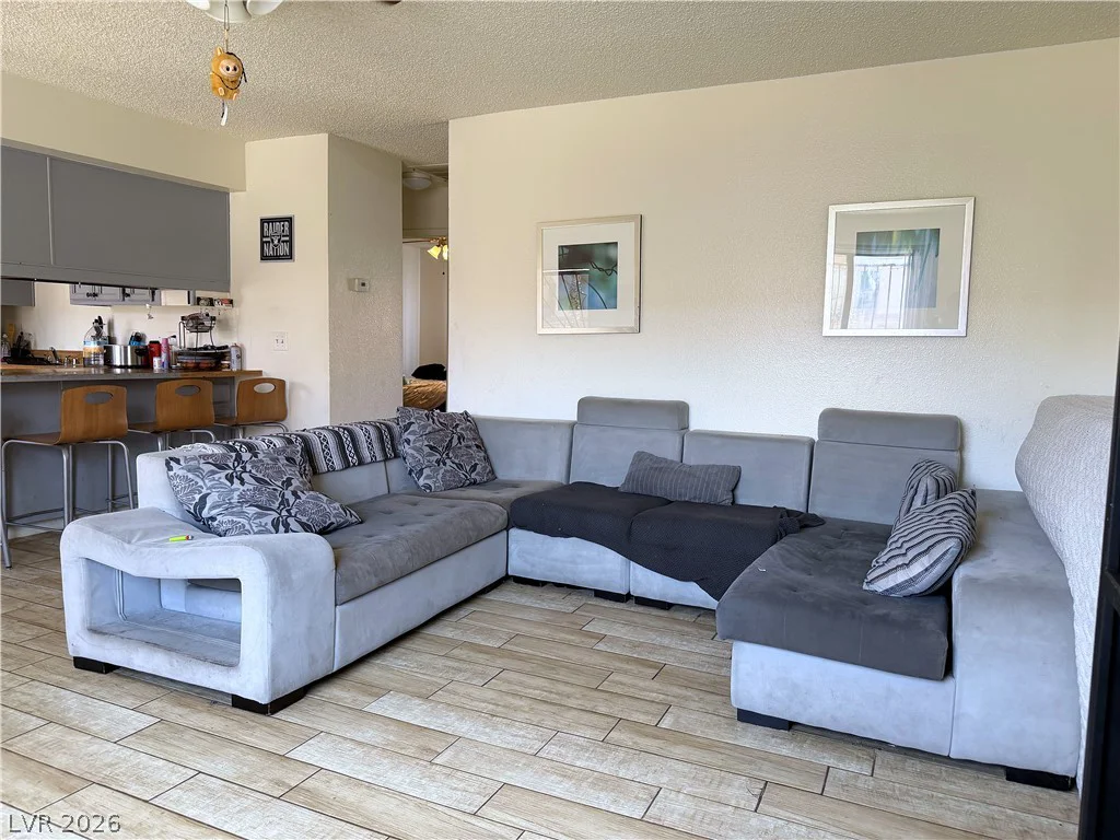 4300 Lamont, Las Vegas, NV 89115