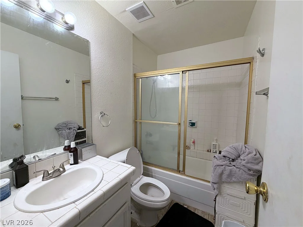 4300 Lamont, Las Vegas, NV 89115
