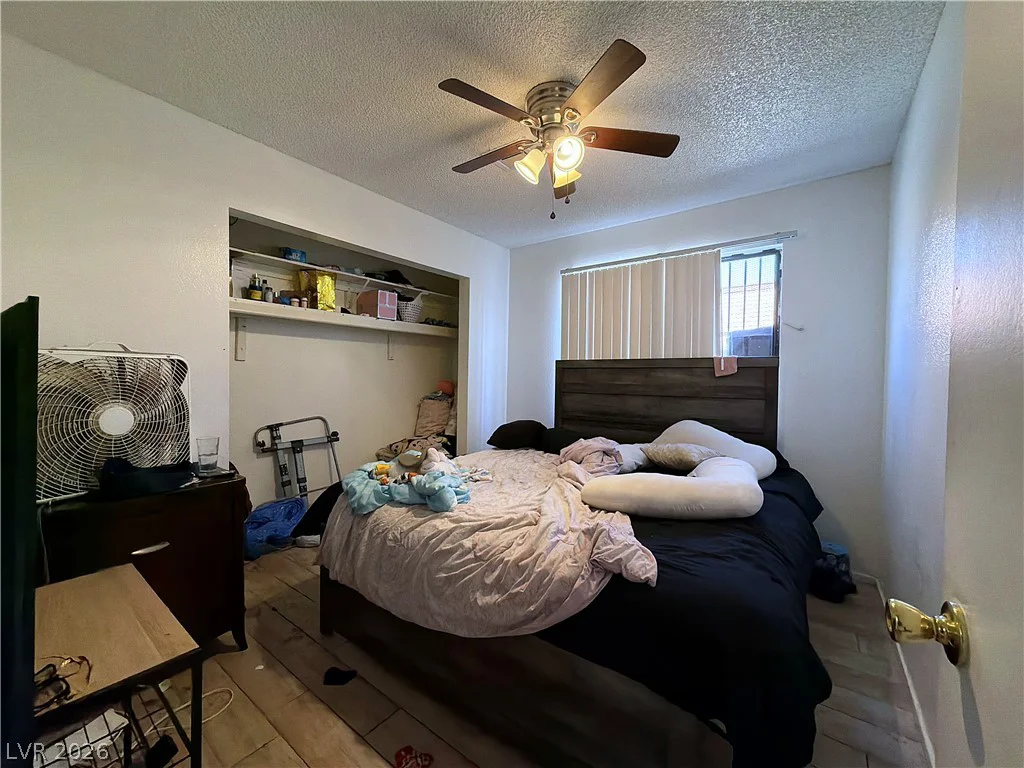 4300 Lamont, Las Vegas, NV 89115