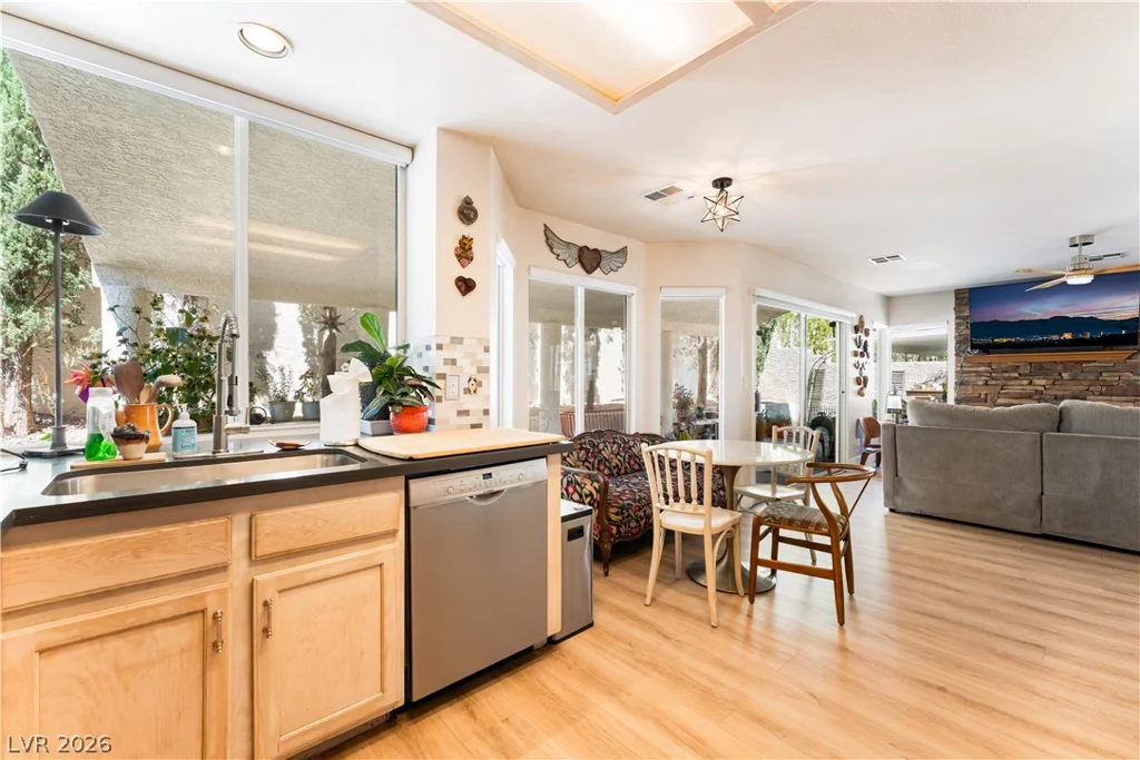 2421 Ivy Garden, Las Vegas, NV 89134