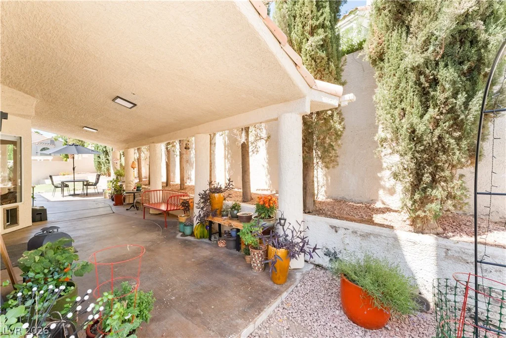 2421 Ivy Garden, Las Vegas, NV 89134