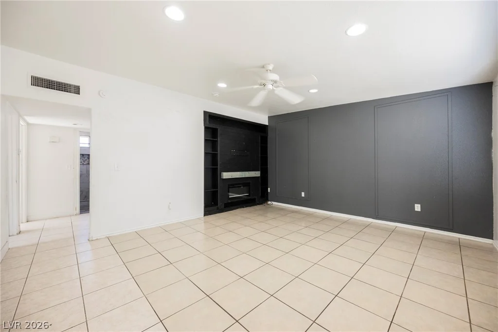 3693 Hilo, Las Vegas, NV 89104