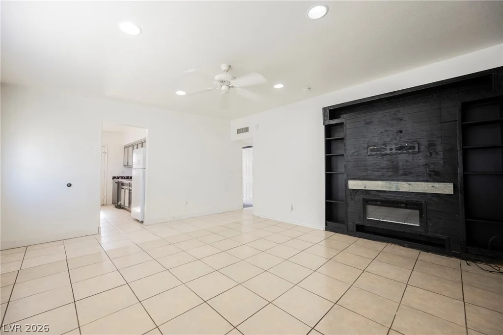 3693 Hilo, Las Vegas, NV 89104