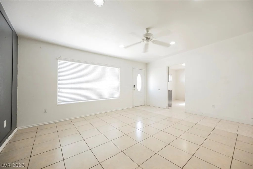 3693 Hilo, Las Vegas, NV 89104