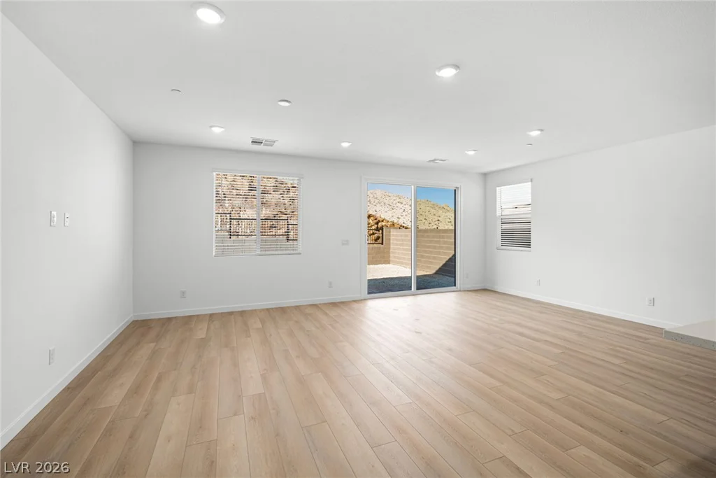 1417 Bianca Falls, Henderson, NV 89011