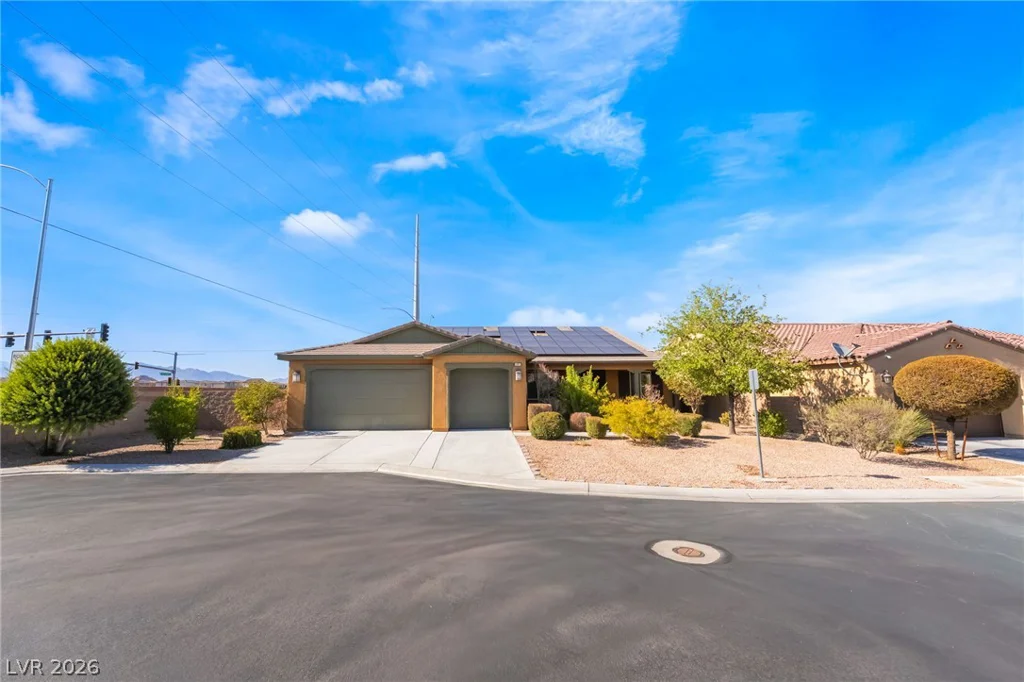 8584 Garnet Lake, Las Vegas, NV 89113