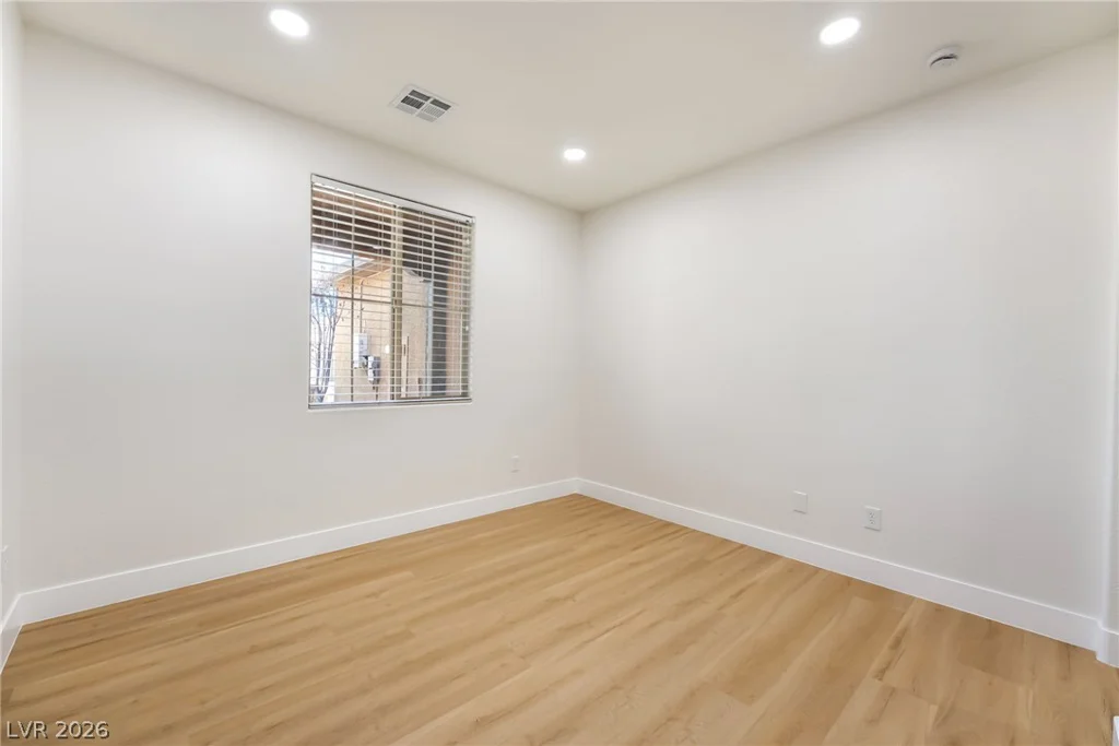 8584 Garnet Lake, Las Vegas, NV 89113