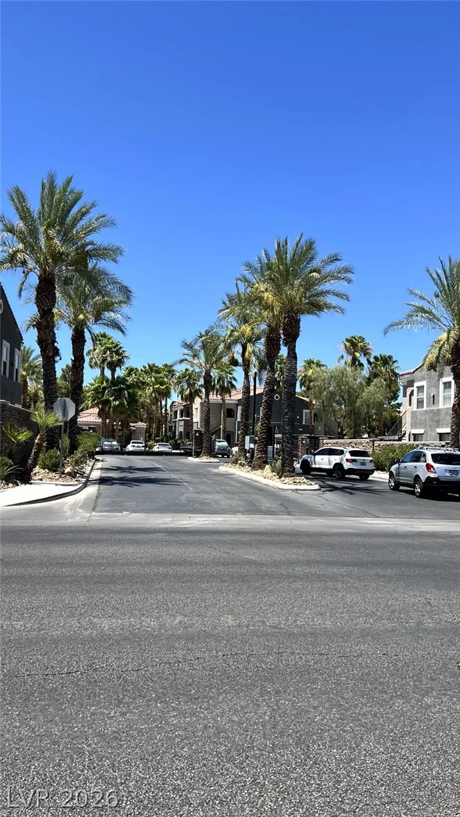 10245 Maryland, Las Vegas, NV 89183