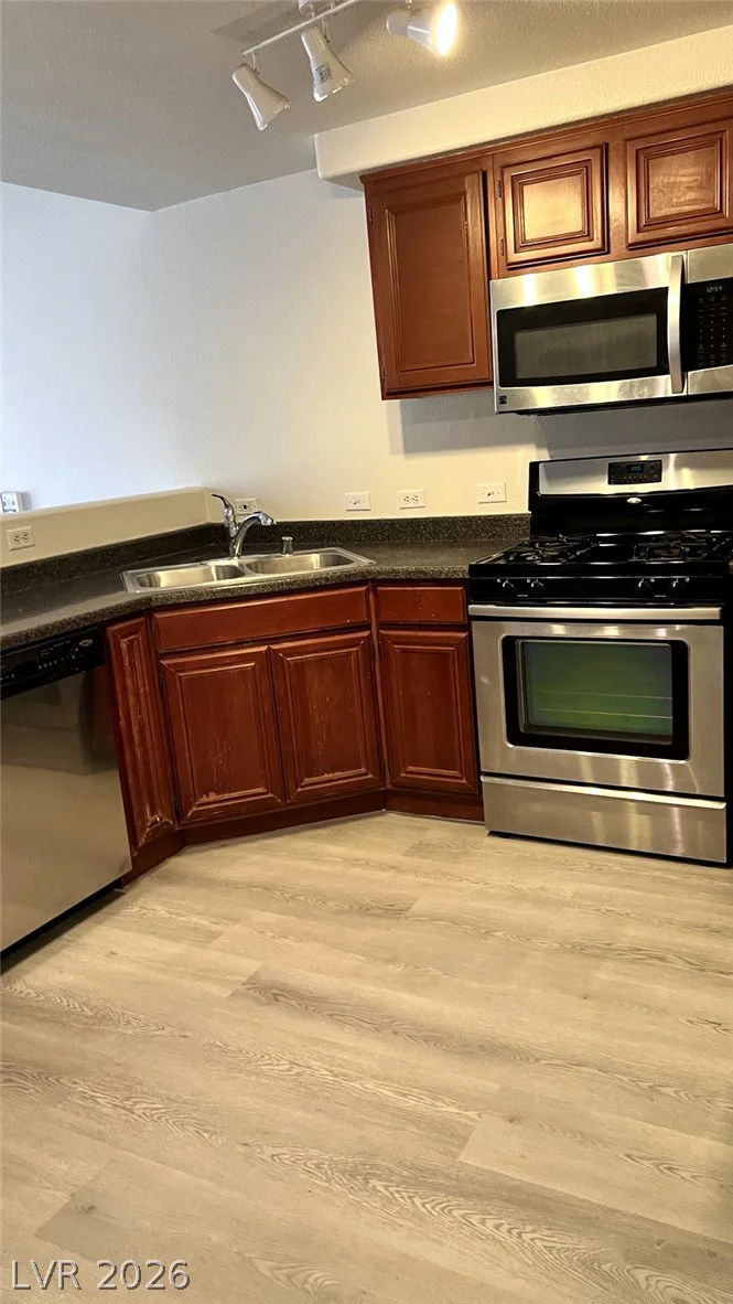 10245 Maryland, Las Vegas, NV 89183