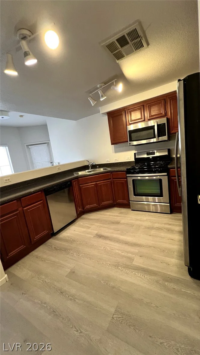 10245 Maryland, Las Vegas, NV 89183