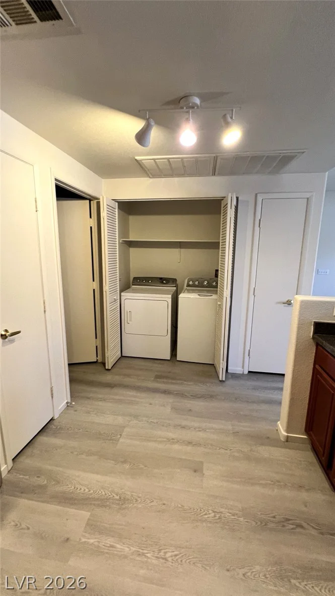 10245 Maryland, Las Vegas, NV 89183