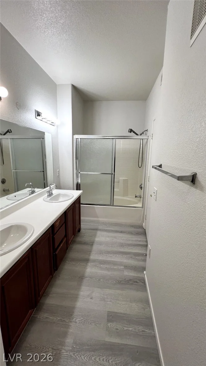 10245 Maryland, Las Vegas, NV 89183