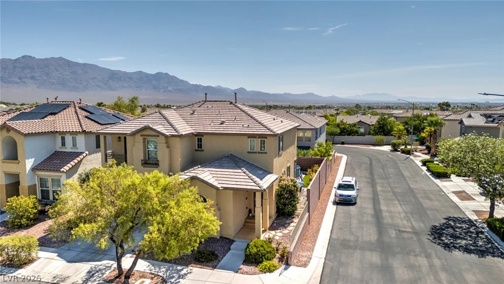 8900 Ochoa, Las Vegas, NV 89143