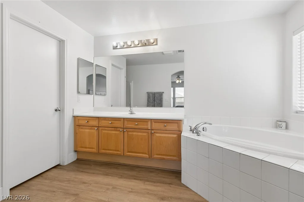 8900 Ochoa, Las Vegas, NV 89143