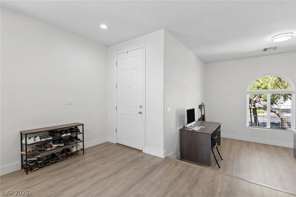 8900 Ochoa, Las Vegas, NV 89143