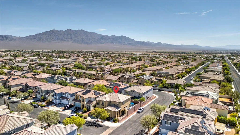 8900 Ochoa, Las Vegas, NV 89143
