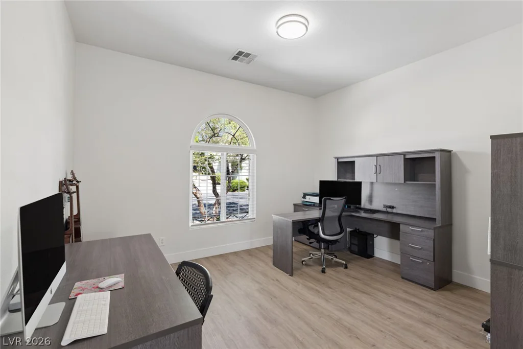 8900 Ochoa, Las Vegas, NV 89143