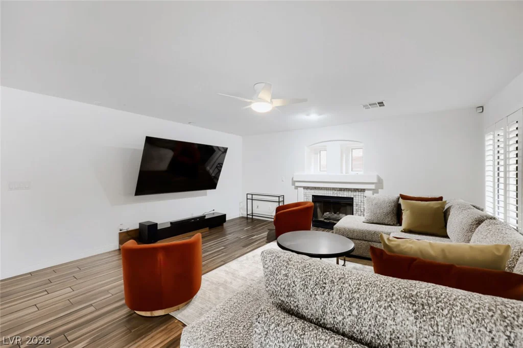 283 Grand Olympia, Henderson, NV 89012