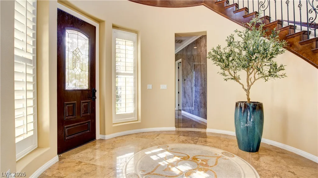 12070 Whitehills, Las Vegas, NV 89141