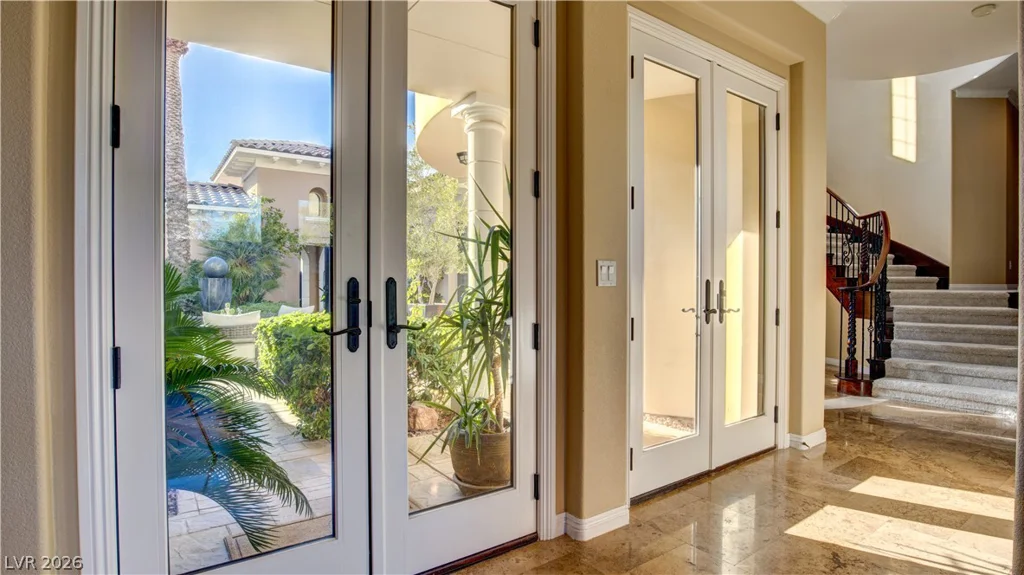 12070 Whitehills, Las Vegas, NV 89141